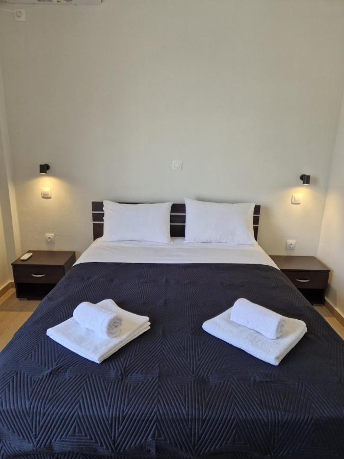 Above Apartments Near The Airport Artemida  Luaran gambar
